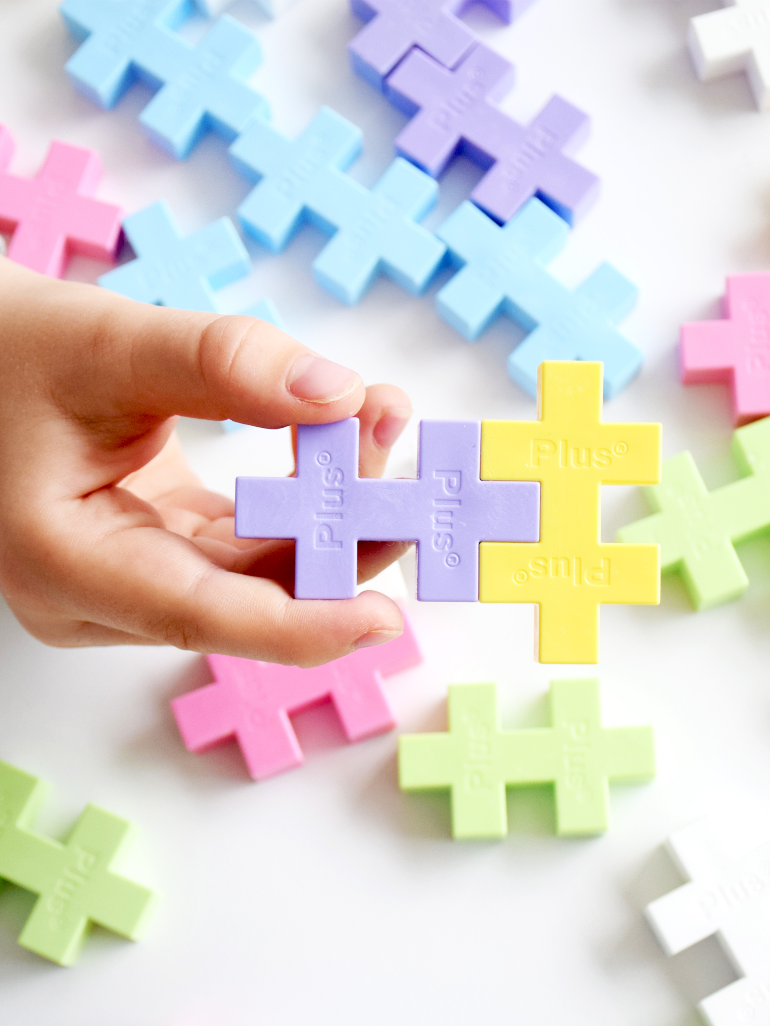 BIG Lyserød metalkuffert - 70 stk